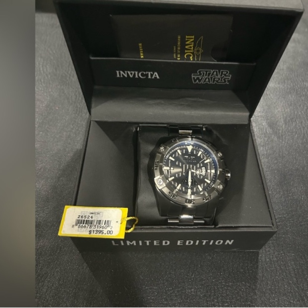 Invicta Star Wars limited edition Darth Vader watch #1029 of the 1977 made!!!!